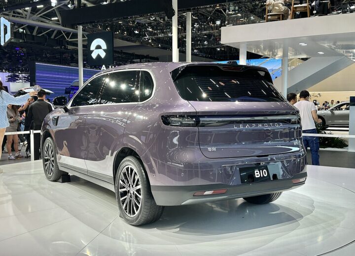 Silnik skokowy B10